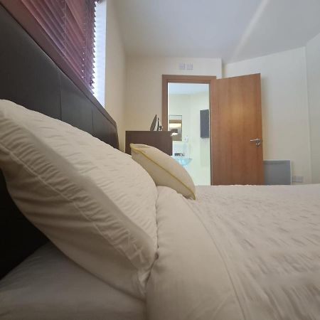 Red Naxela Canary Wharf Apartments London Exterior foto